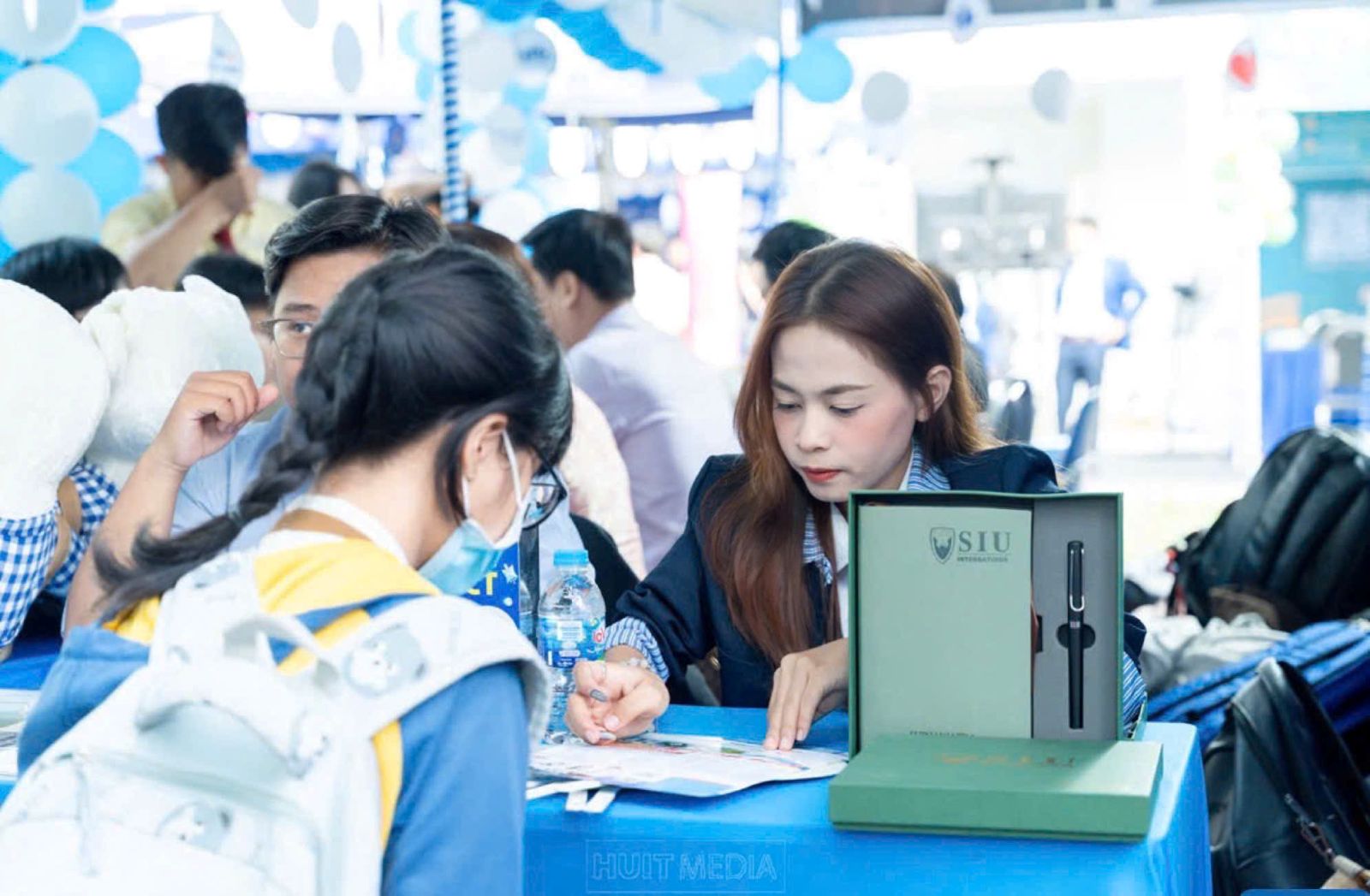 Khi kinh nghiệm là chưa đủ: Vì sao người đi làm nên cân nhắc học Thạc sĩ?