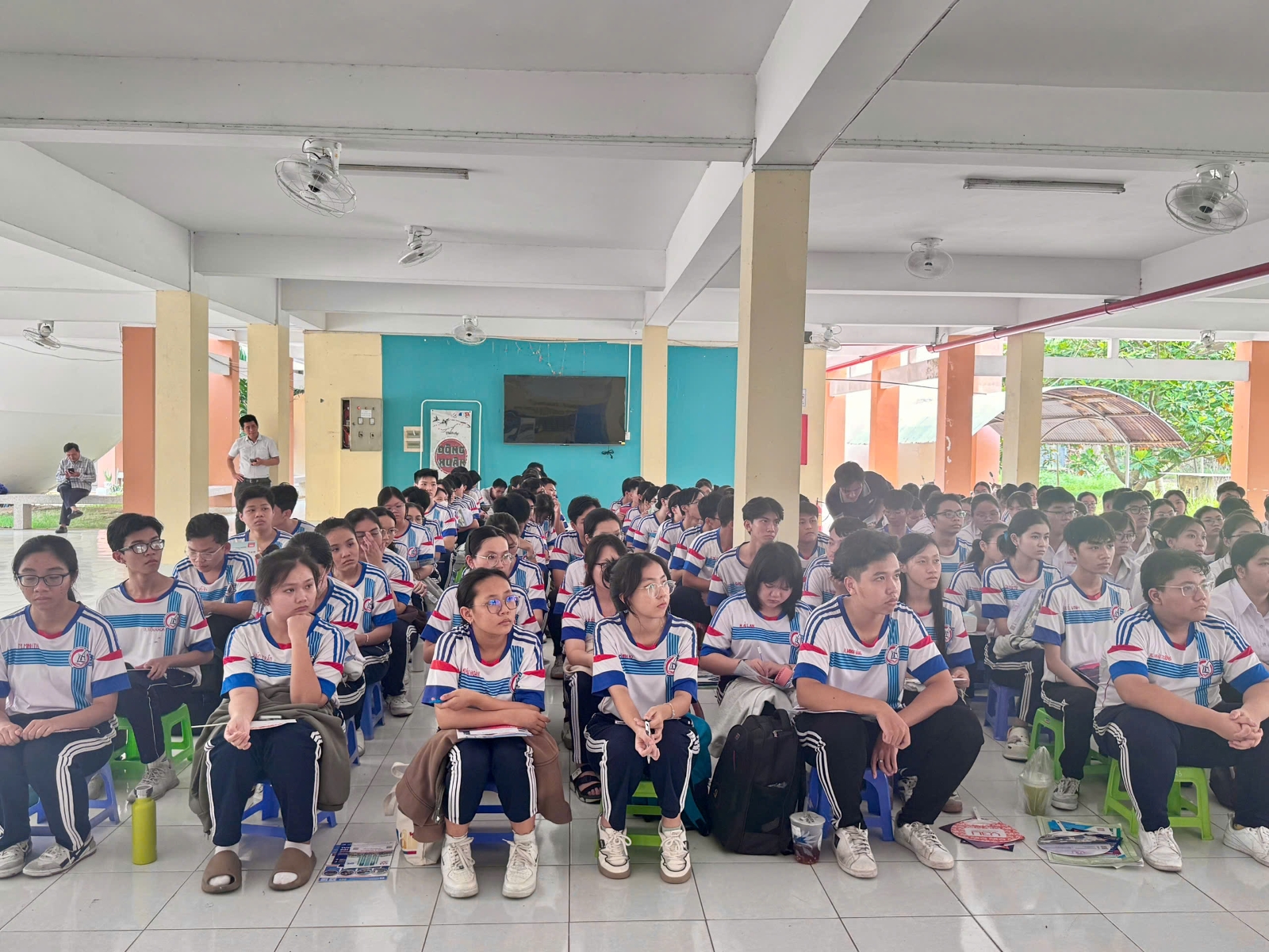 Cảm nhận của Phó Bí thư Đoàn Trường THPT chuyên Trần Văn Giàu về sự có mặt của các trường đại học đến để tư vấn tuyển sinh.