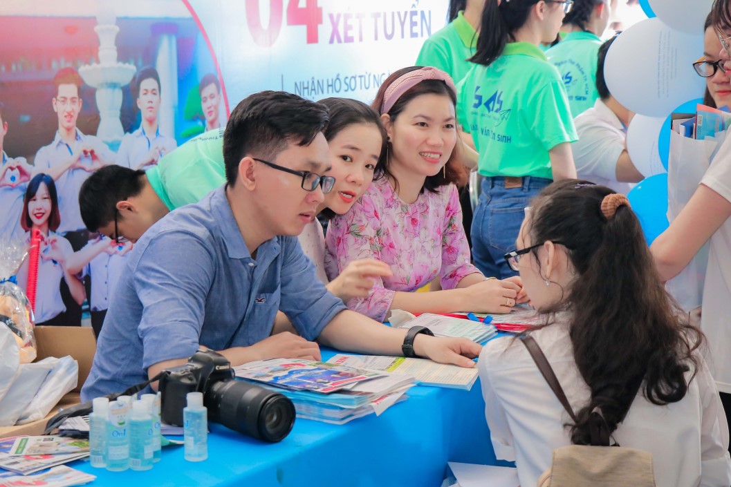 Trường Đại học Công nghiệp Thực phẩm TP.HCM tham gia Ngày hội Tư vấn tuyển sinh - hướng nghiệp năm 2020