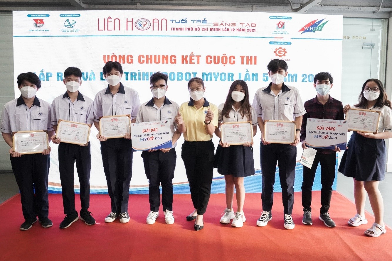 Đội tuyển THPT HUFI dành nhiều giải cao tại Cuộc thi lắp ráp và lập trình robot Myor năm 2021