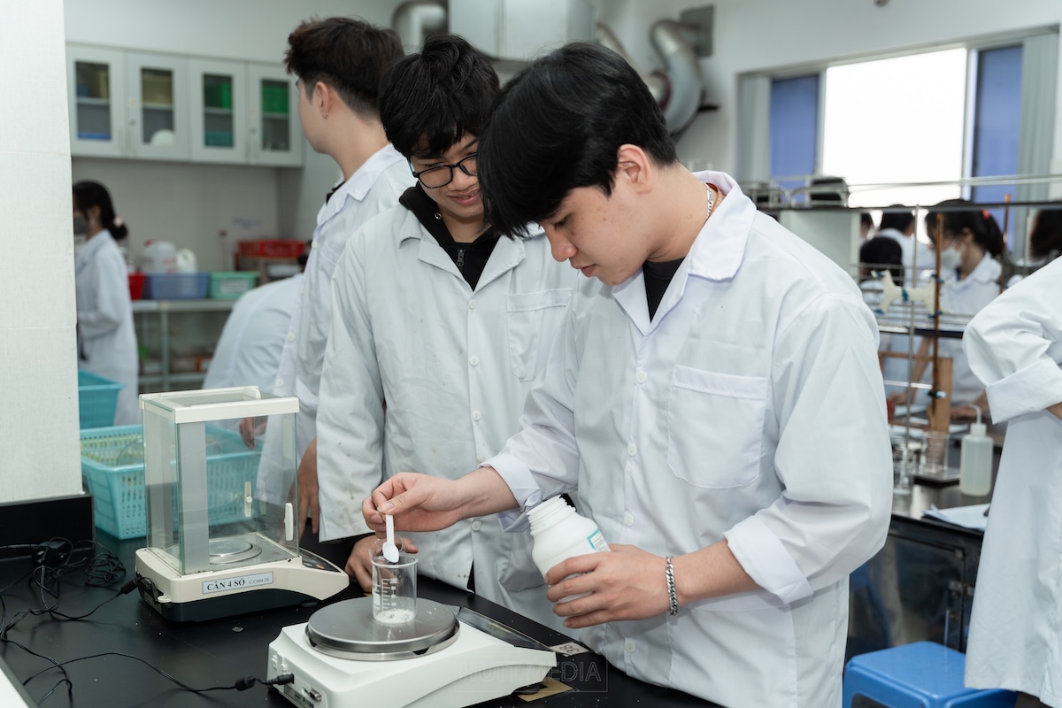 Công nghệ Vật liệu – Bền hơn, nhẹ hơn, xanh hơn: tương lai bắt đầu từ vật liệu