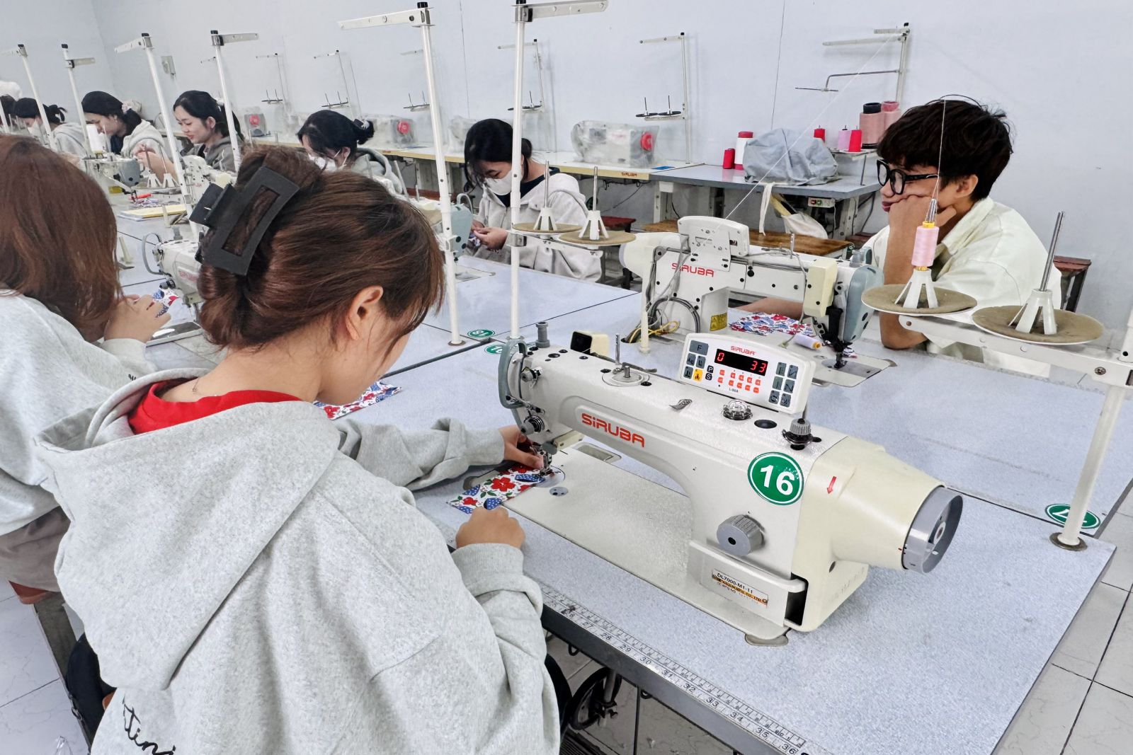 Công nghệ Dệt, May – Từ sợi vải đến giấc mơ hội nhập toàn cầu