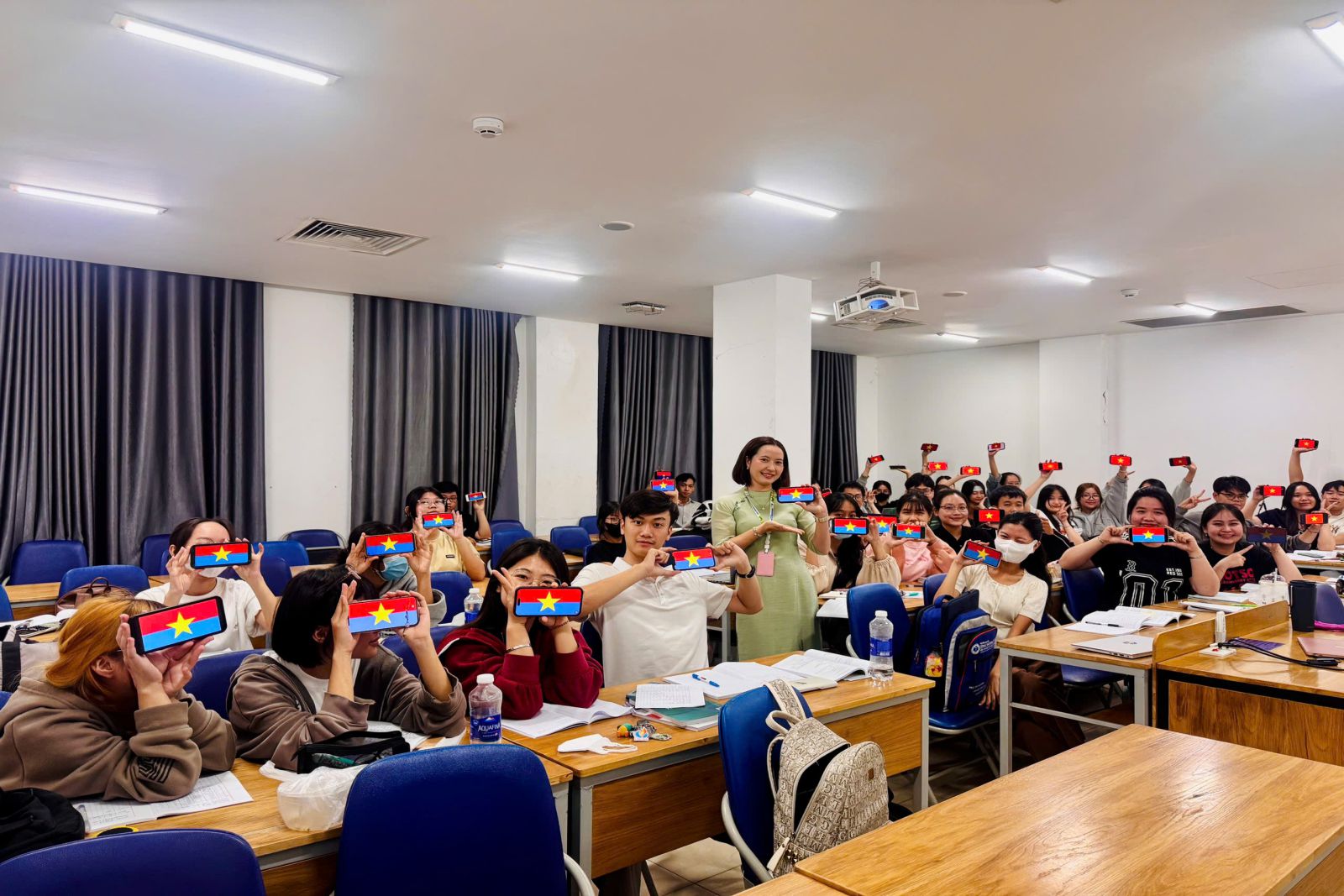 Tiến sĩ Phan Thị Thu Hằng: Cô giáo trẻ “đa-zi-năng” đầy tâm huyết tại trường Đại học Công Thương TP.HCM