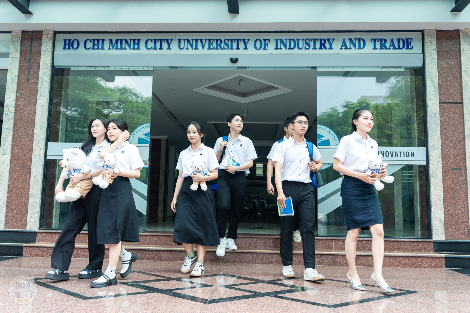 Marketing – Chạm vào khách hàng, thắp sáng thương hiệu, dẫn dắt tăng trưởng