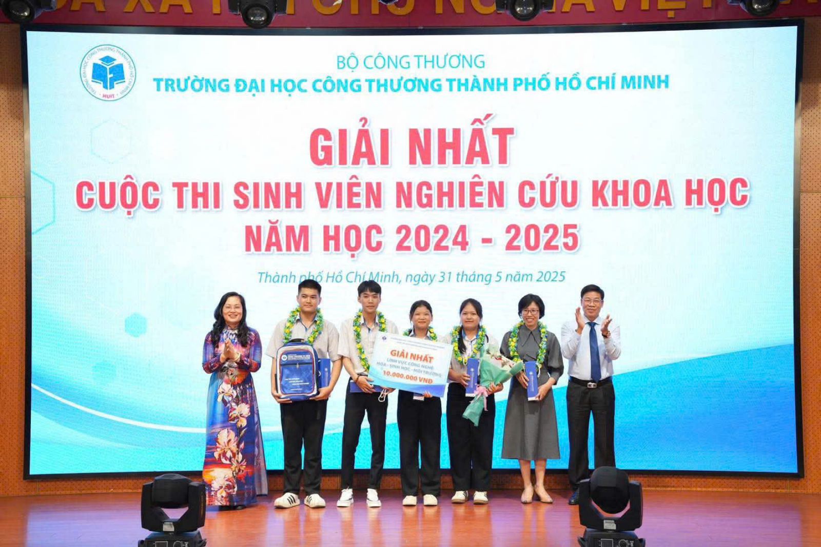 Tiến sĩ Lê Thị Hồng Thuý người truyền cảm hứng đổi mới và khởi nghiệp trong sinh viên Việt Nam