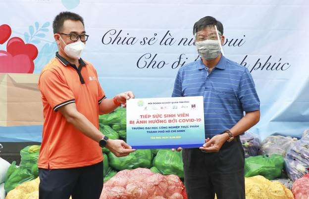 Nhà trường cùng Doanh nghiệp nỗ lực hỗ trợ sinh viên trong mùa dịch